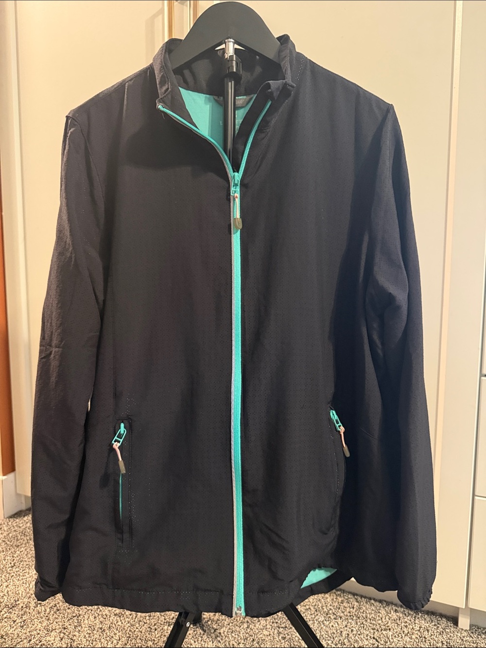 Lands’ End Women’s XL Tall 18 Black Teal Lightweight Athletic Zip Jacket